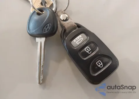 2013 Hyundai Elantra Gls from USA, damaged, VIN KMHDH4AE6DU754719